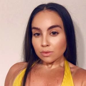 Meet your Posher, Gabriella